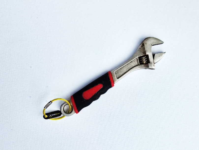 tool lanyard wire loop connector
