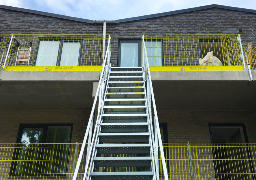 safetyrespect_adjustable site stair /embankment stair